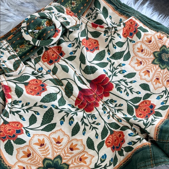 Farm Rio Tropical Summer Shorts - Excellent condition - Size 24 - Picture 4 of 6